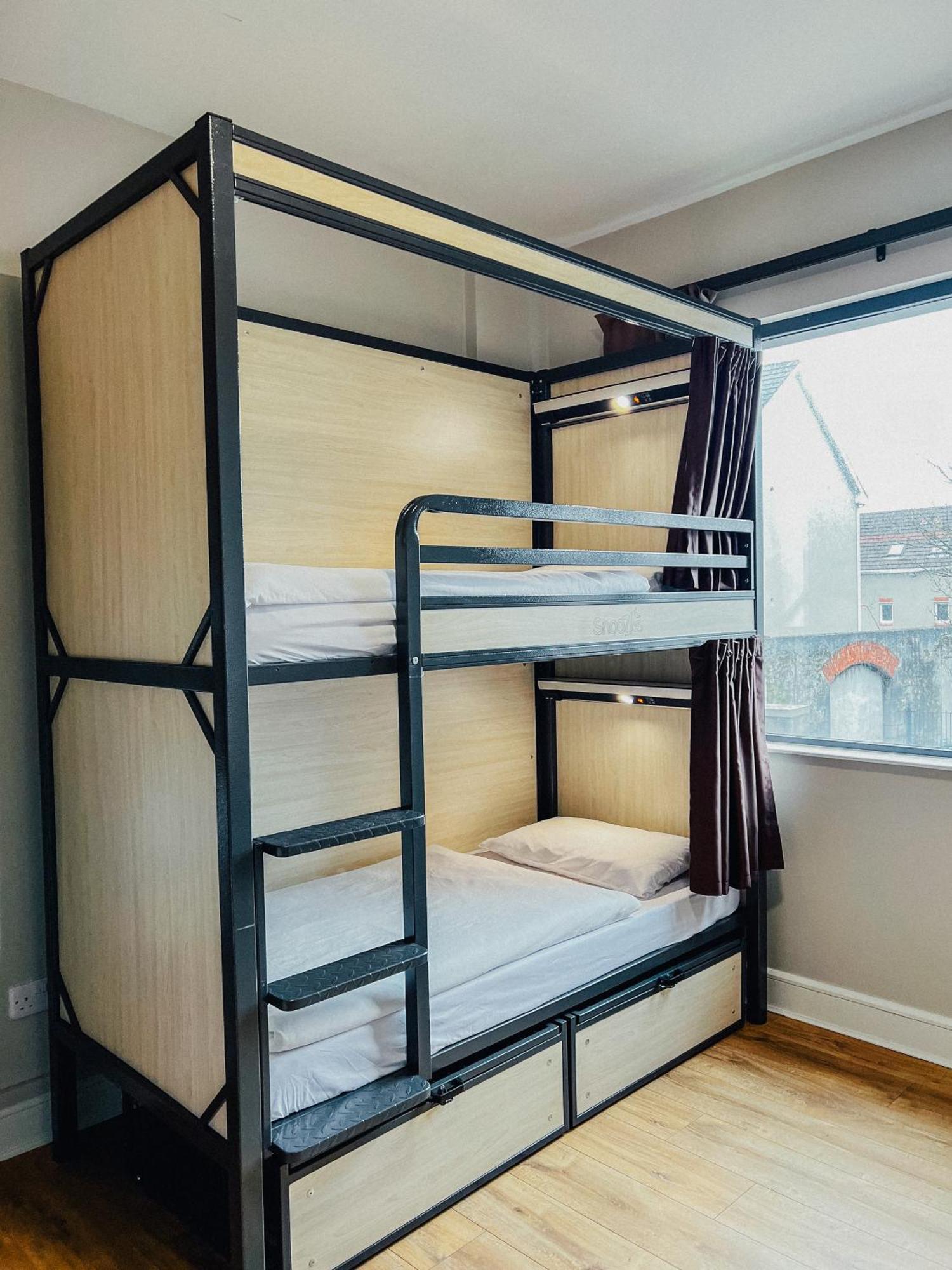 10 Bed Private Room En suite